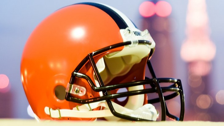 What is the only NFL team to NOT have a logo on its helmet