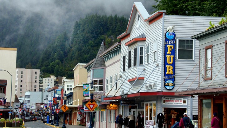 Which of the following cities is the state capital of Alaska? | QuizGriz