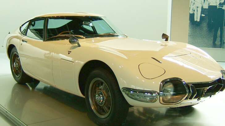 This Sports Car Made Its Appearance In The Famous James Bond Movie I You Only Live Twice I At That Time It Was Considered One Of The Most Beautiful Japanese Sports Cars Ever