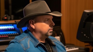 Daily Trivia (November 20, 2025) Garth Brooks and General Knowledge Quiz Featured Image